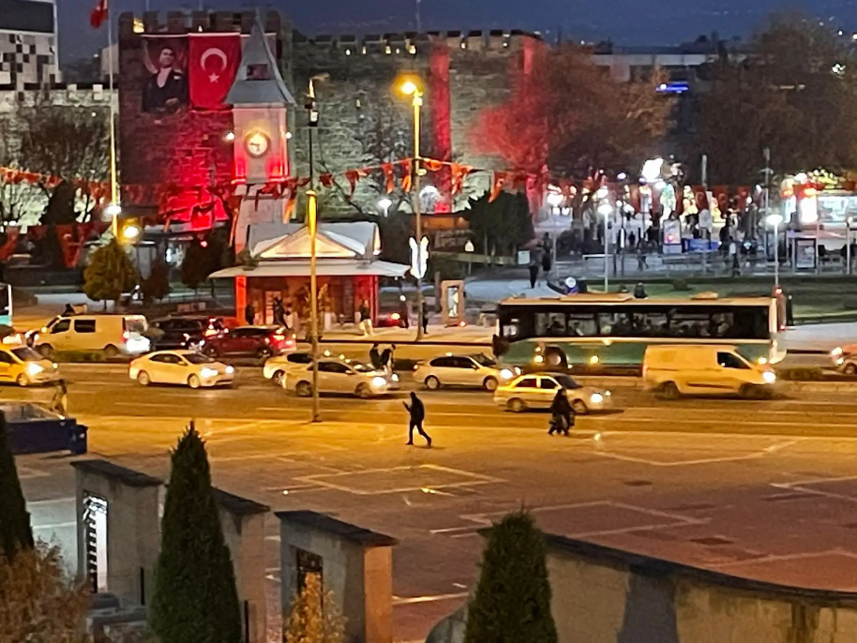 Cumhuriyet Meydan'ında trafik kazası!