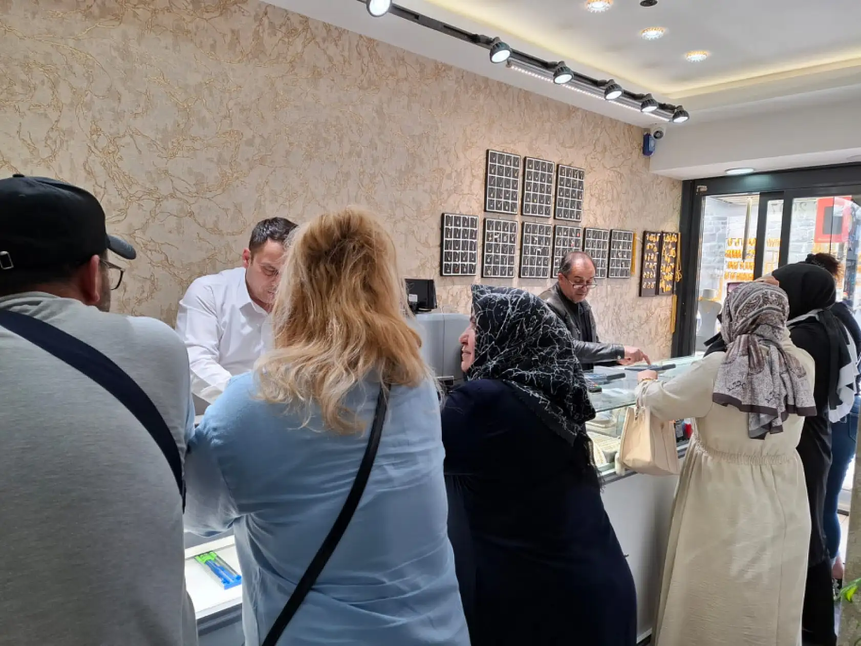 Kayserili Nisan Ayında en çok ne almayı tercih etti?