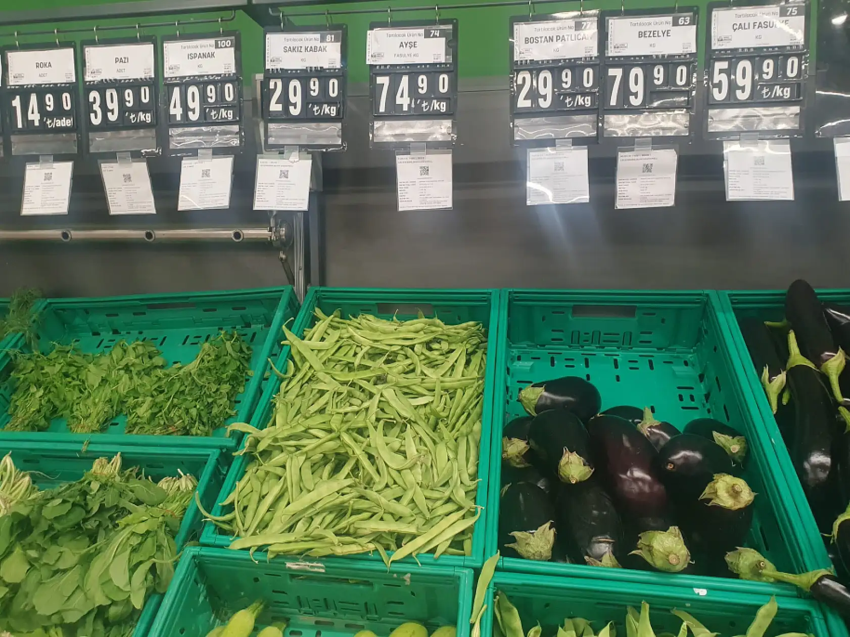 Kayseri'de yılın ilk mahsulleri kapış kapış gitti: Kilosu 75 TL'den başladı, 50 TL'ye kadar düştü!