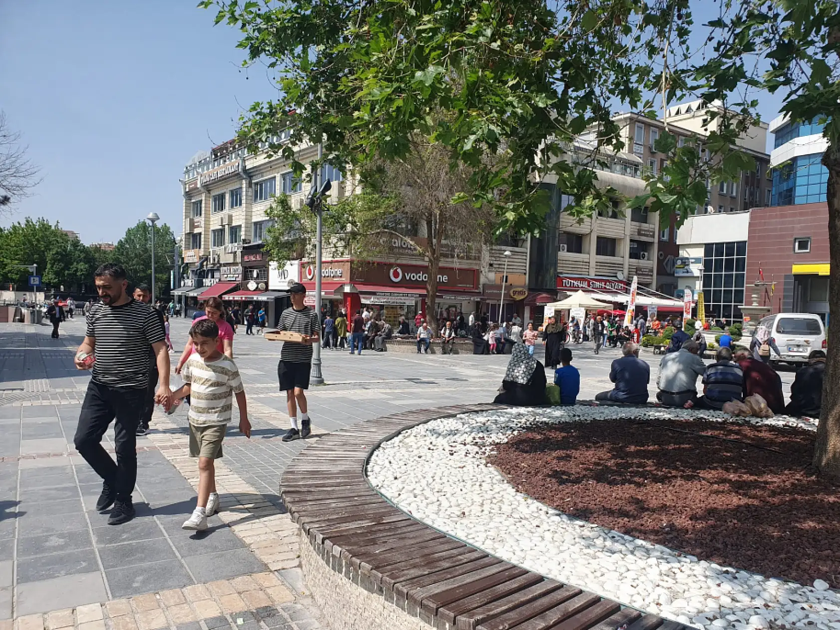 Kayseri tıklım tıklım… İşte bayram öncesi şehrin nabzını gösteren kareler!