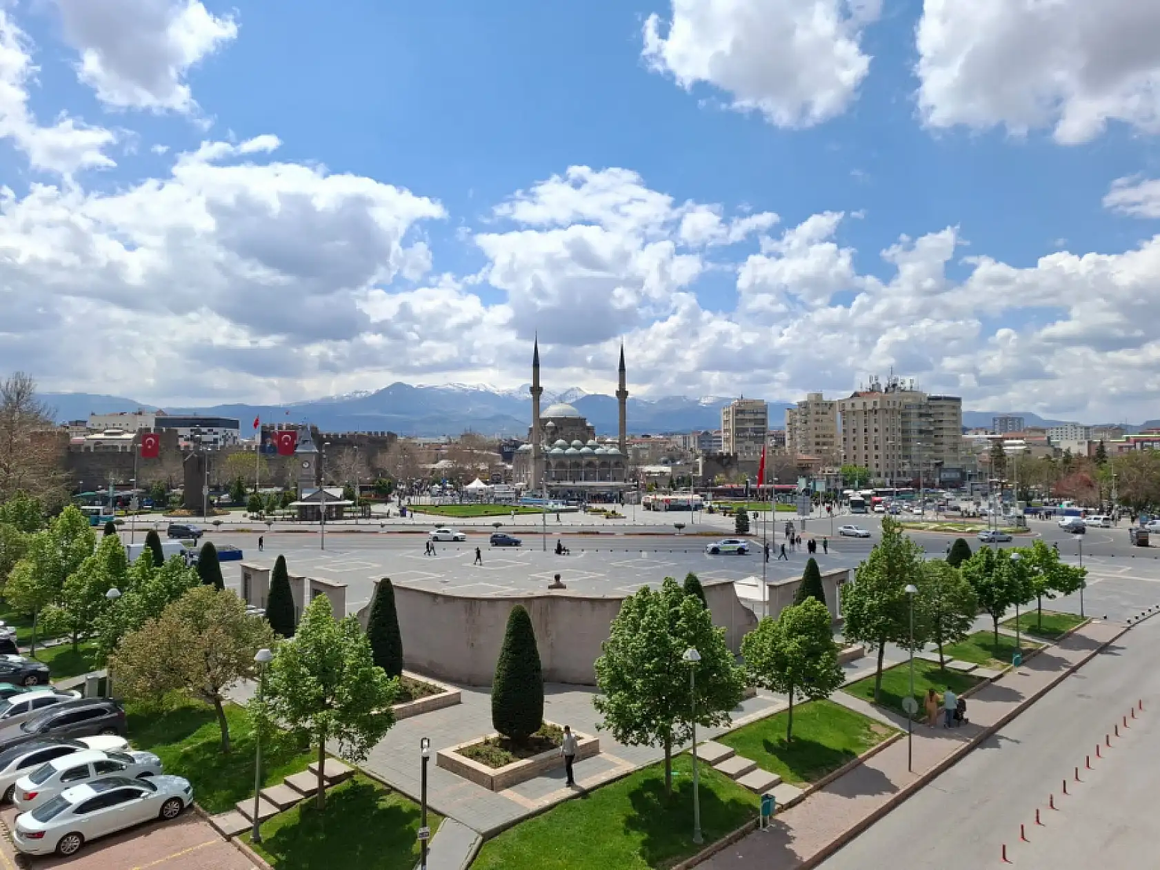 Kayseri'de yazın serinleme noktaları: İşte yüzülebilecek havuzlar...