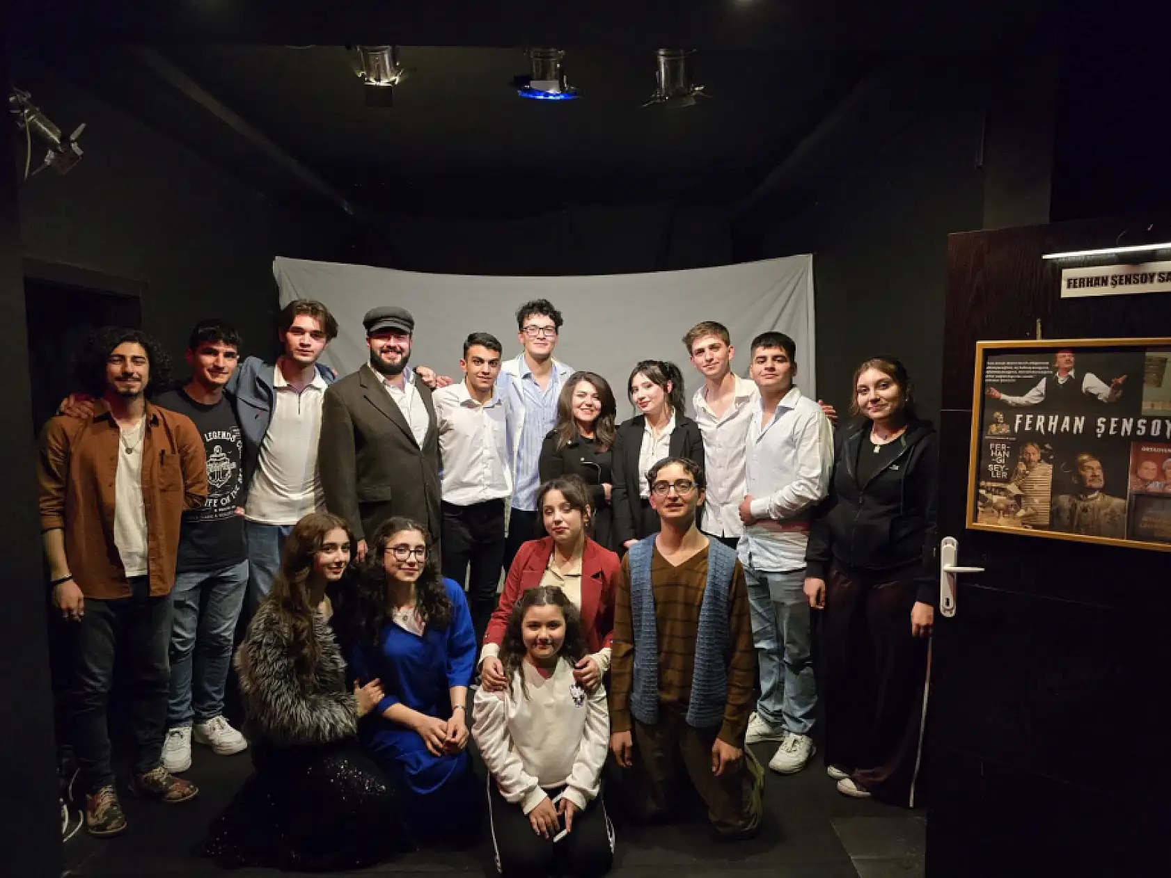 Bir parkta bağırarak başladılar, şimdi alkışlarla devam ediyorlar!