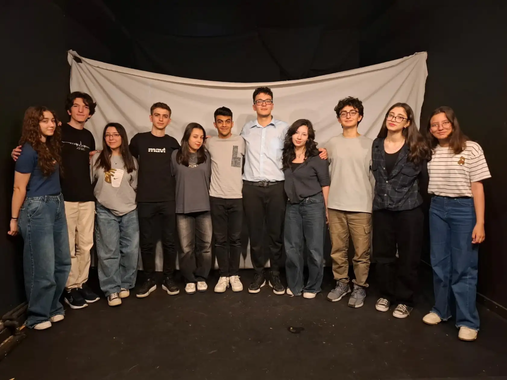 Bir parkta bağırarak başladılar, şimdi alkışlarla devam ediyorlar!