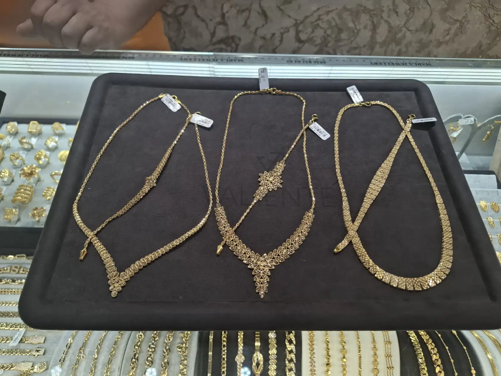 Kayseri'de moda değişti: Kızlar mutlu, erkekler kara kara düşünüyor!