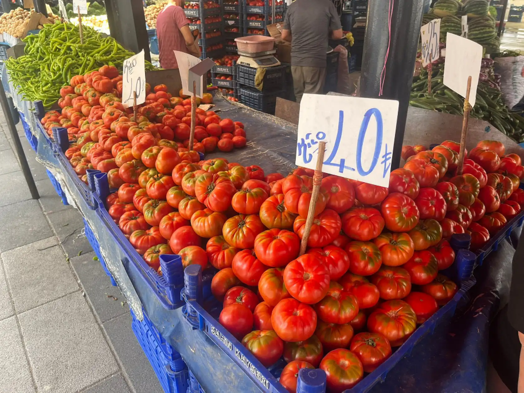 Kayseri'de kışlık telaşı fiyat duvarına çarptı: Semt pazarı el yakıyor!