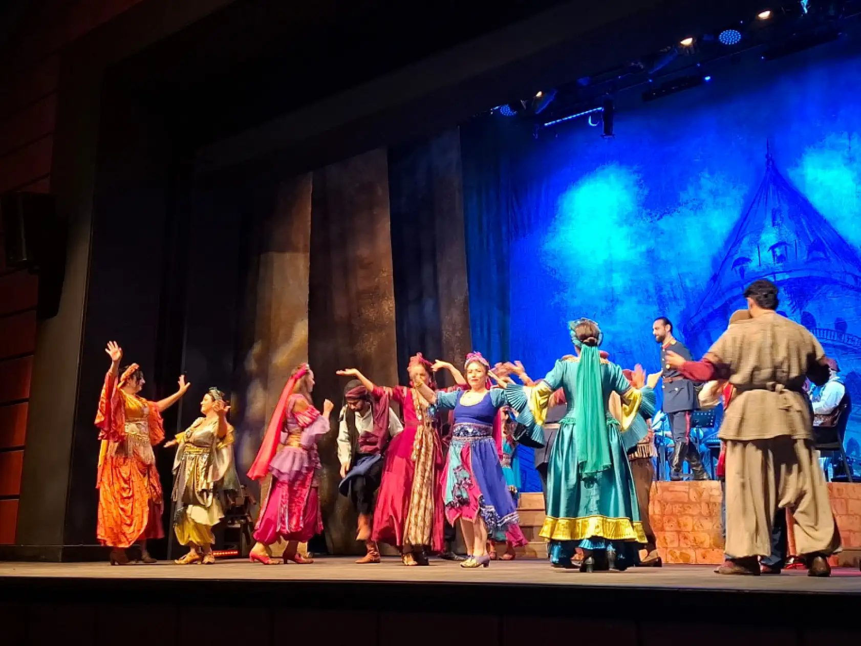 Kayseri'de ''Şekerpare'' fırtınası: Kahkahalar, alkışlar ve görsel şölen bir arada!