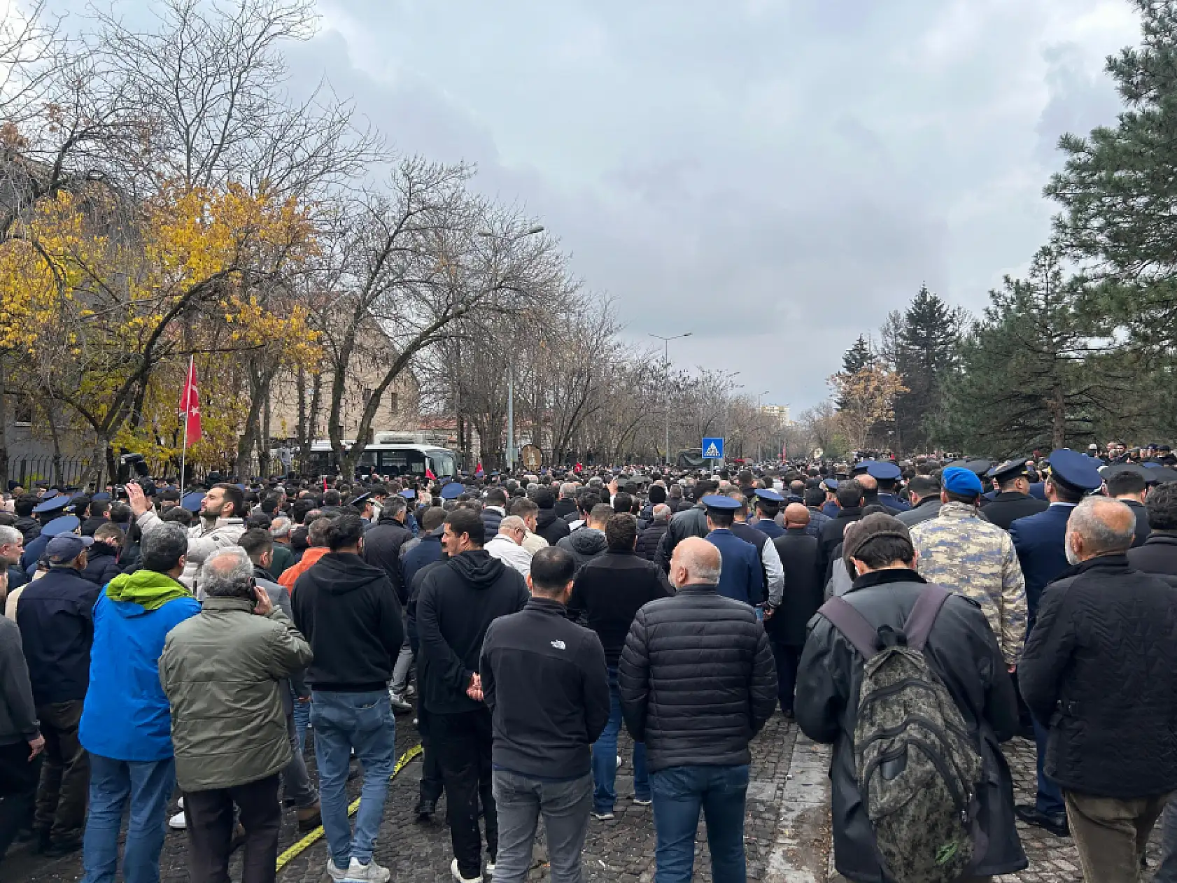 Kayseri şehidini uğurluyor… Yürek yakan veda…