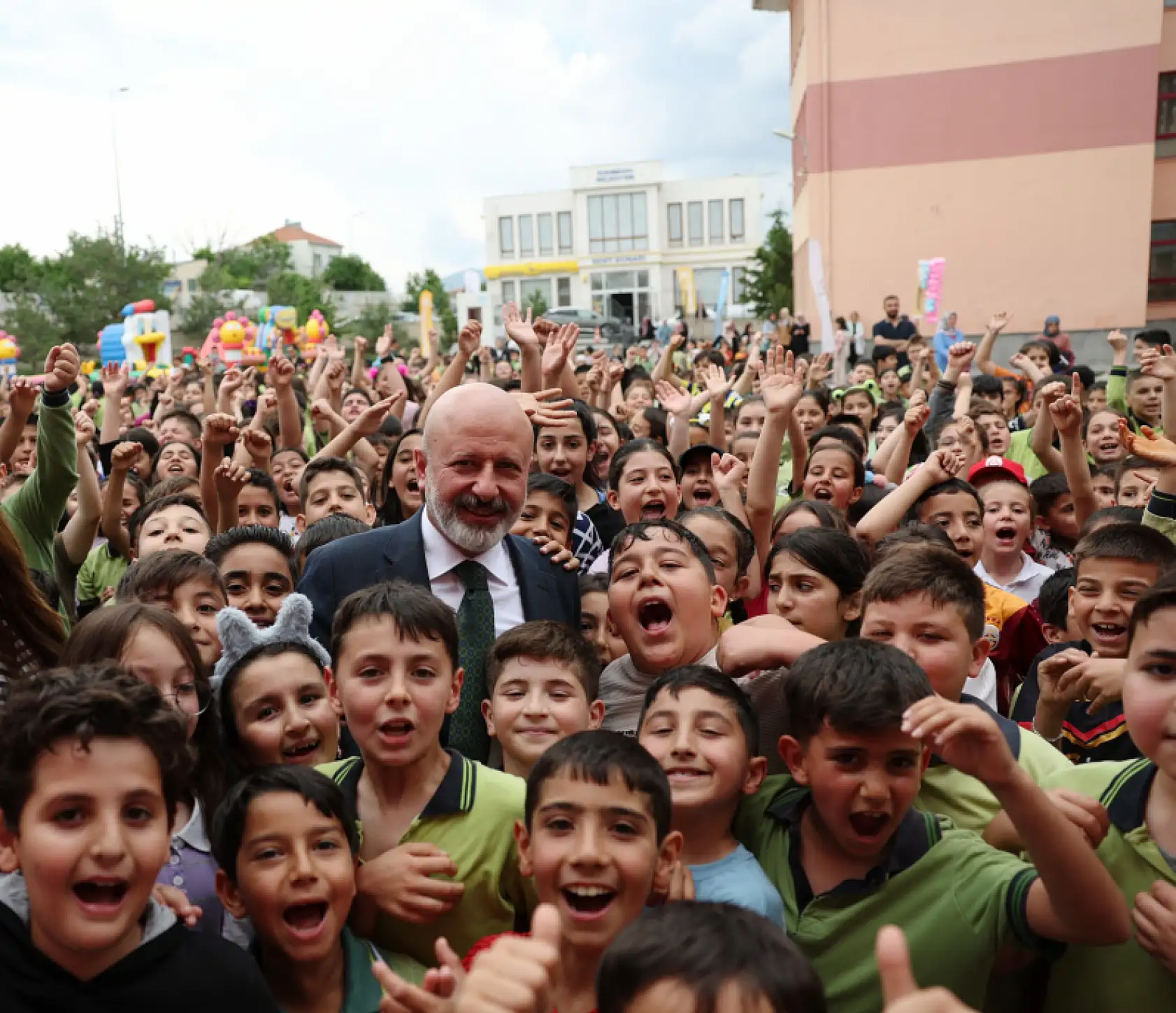 Kocasinan'da çocukların yüzleri gülüyor! İşte nedeni...