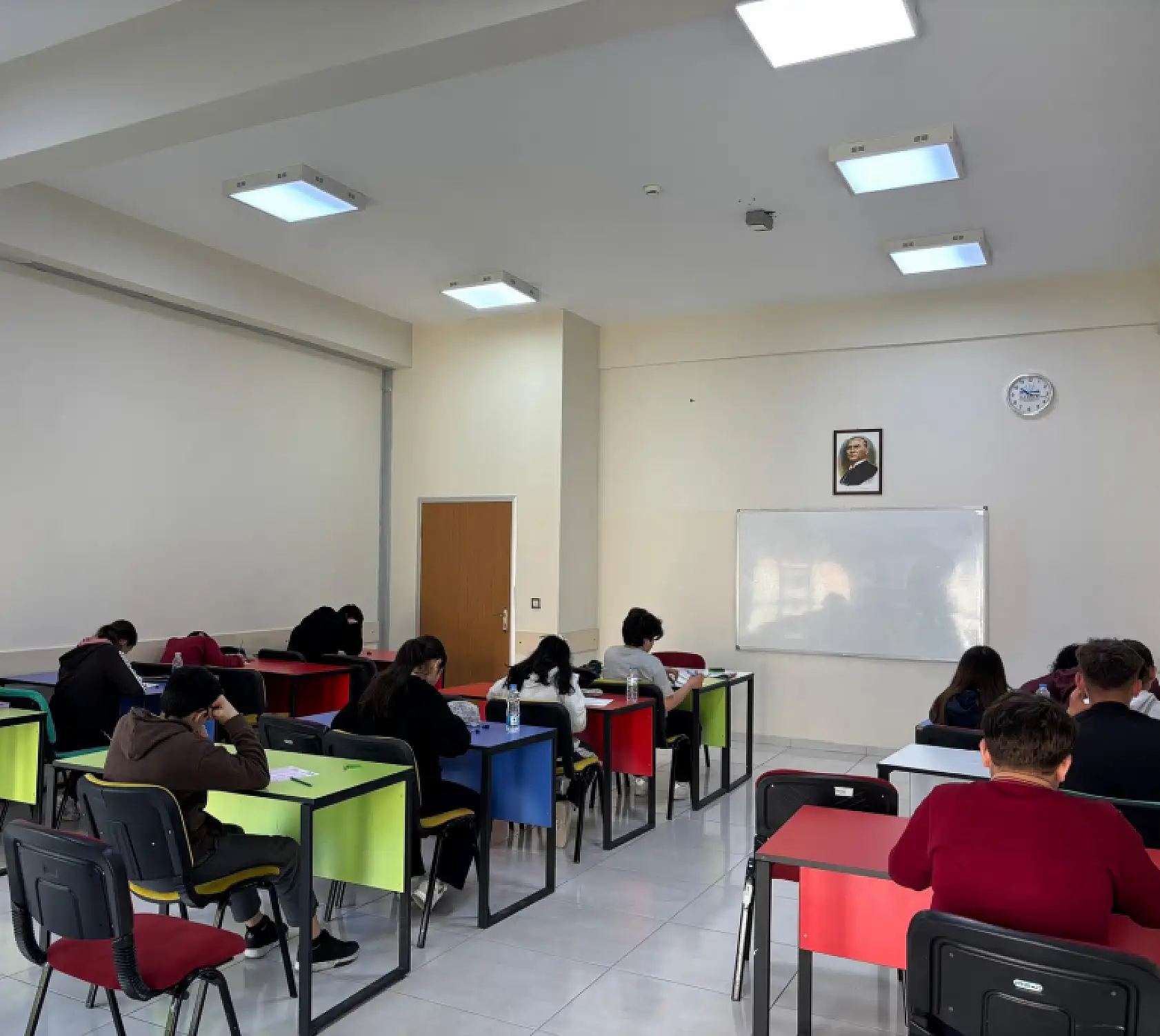Büyükşehir'in eğitim desteği ilçelere yayılıyor
