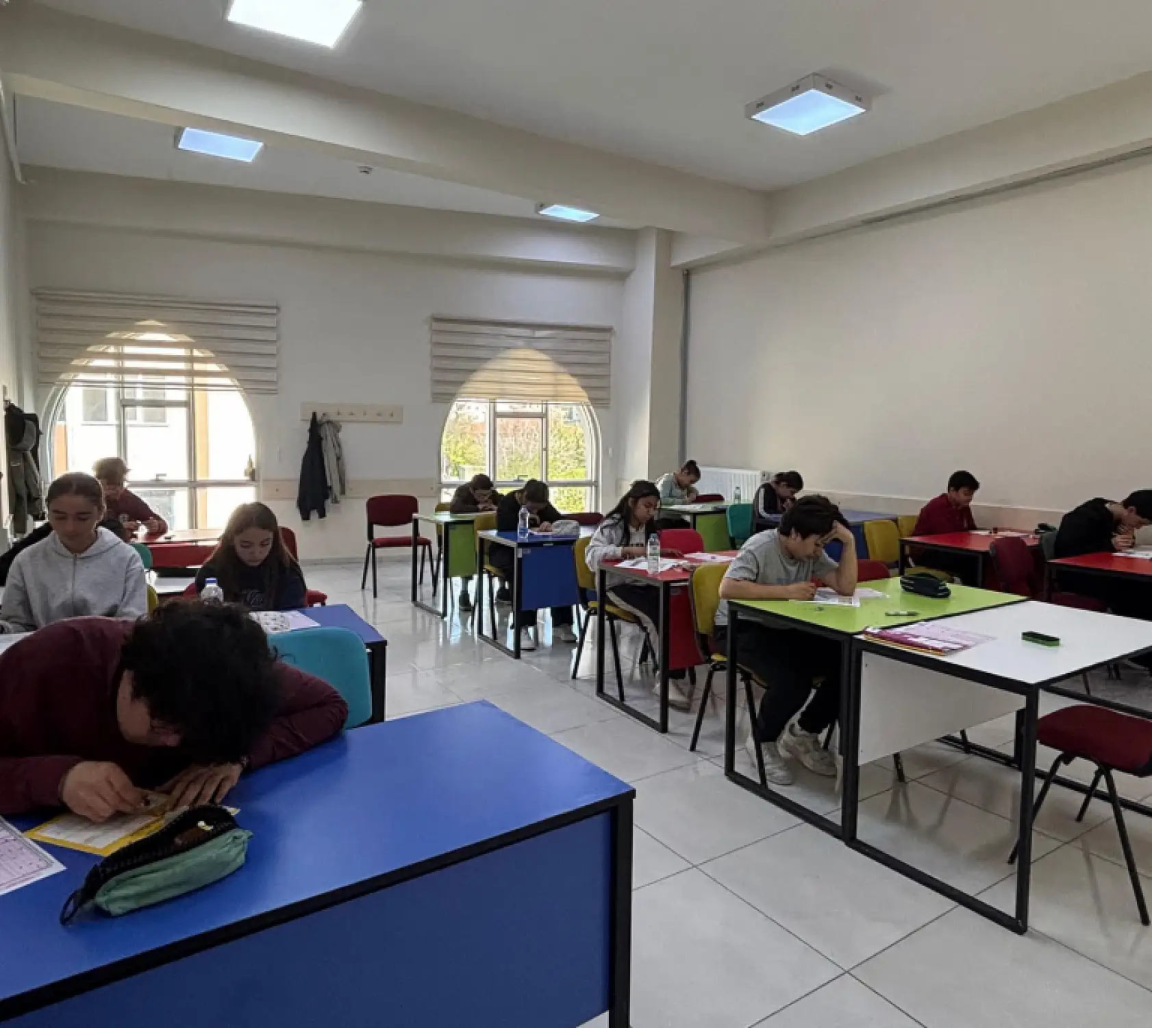Büyükşehir'in eğitim desteği ilçelere yayılıyor