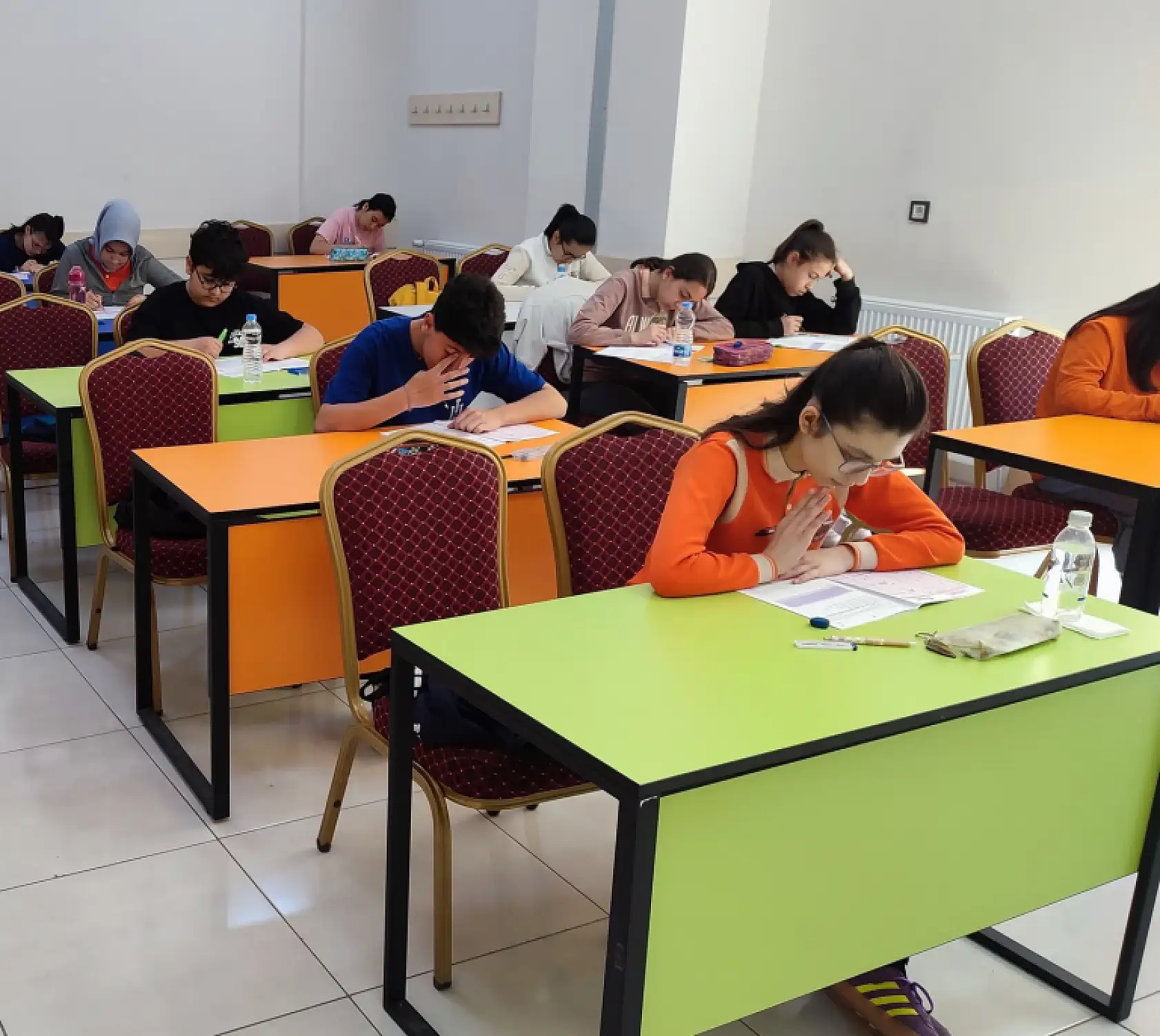 Büyükşehir'in eğitim desteği ilçelere yayılıyor
