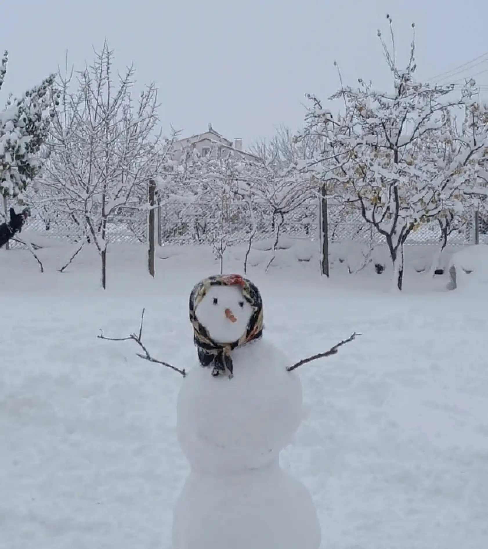 Kayserililerin objektifinden yaratıcılıklarını yansıtan kar manzaraları!
