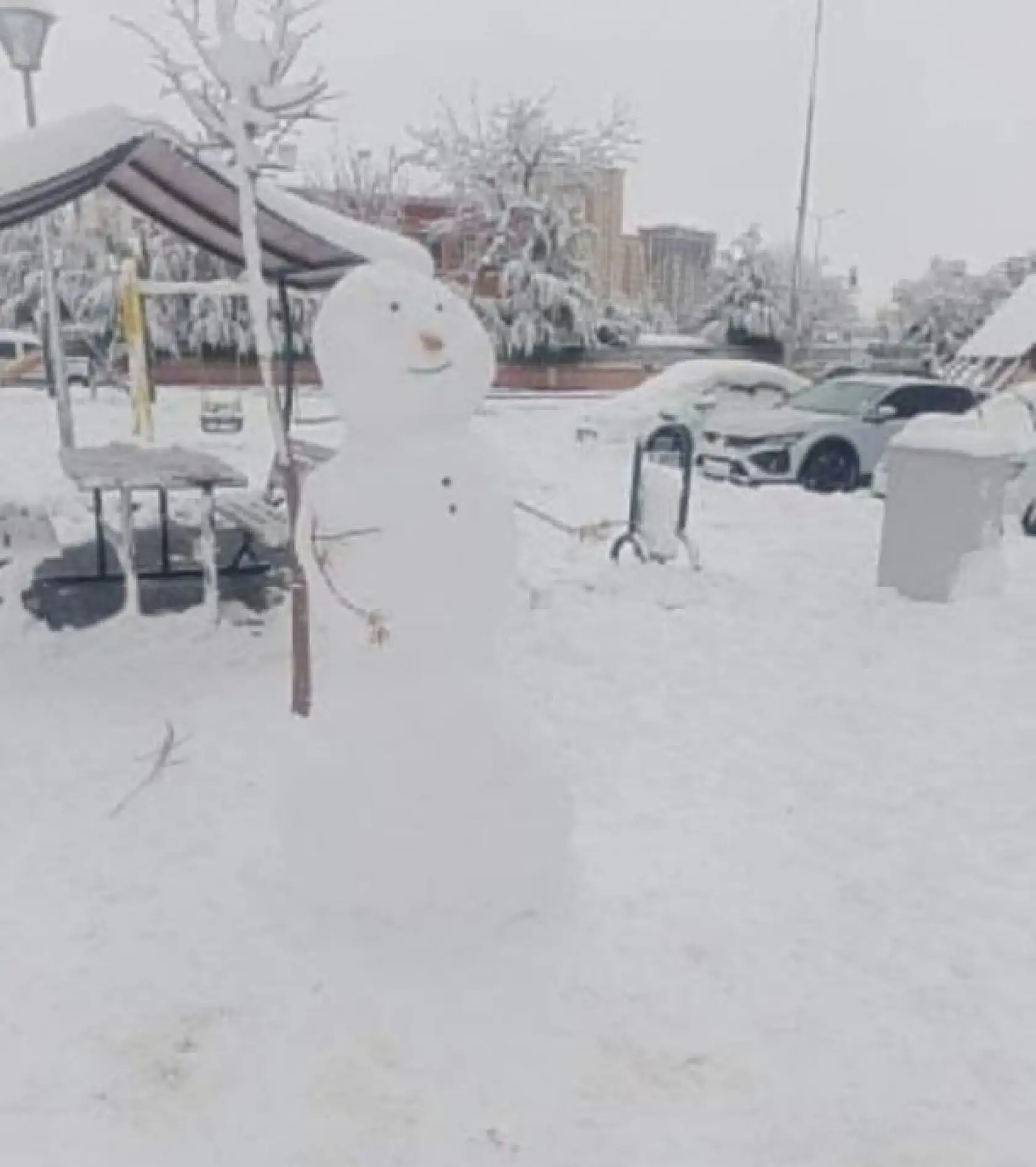 Kayserililerin objektifinden yaratıcılıklarını yansıtan kar manzaraları!