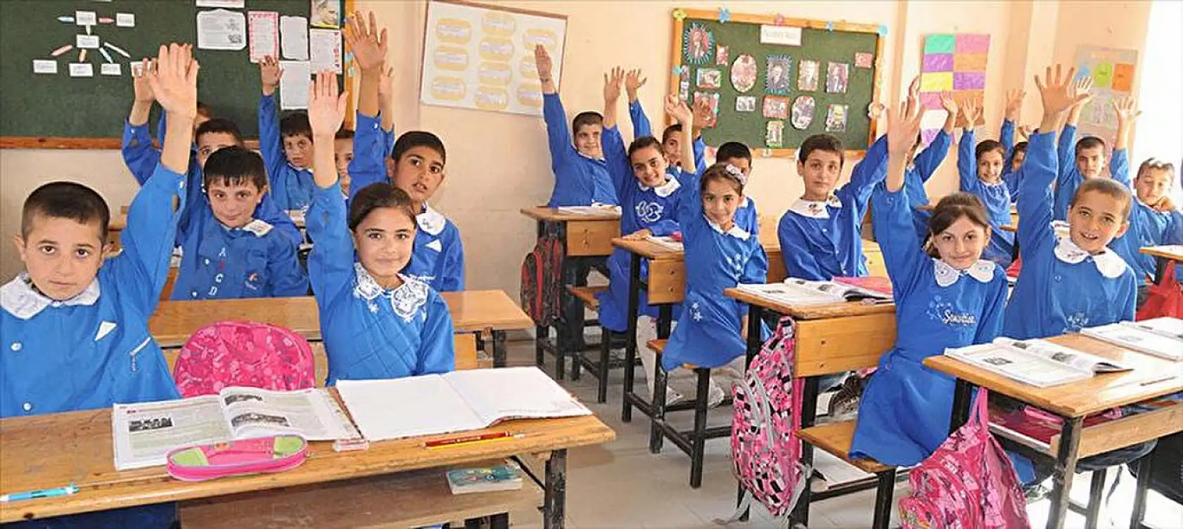 Kayseri'de okul üniforması krizi: Tekelleşme var!