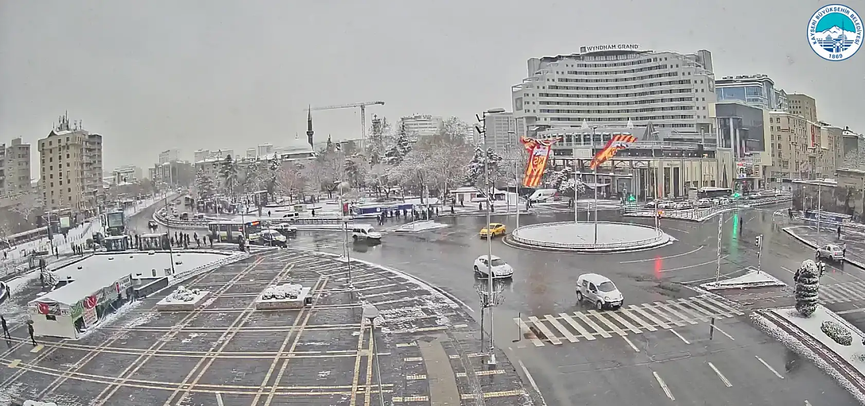 Kayseri beyaz örtüye büründü: İşte kameralara yansıyanlar…