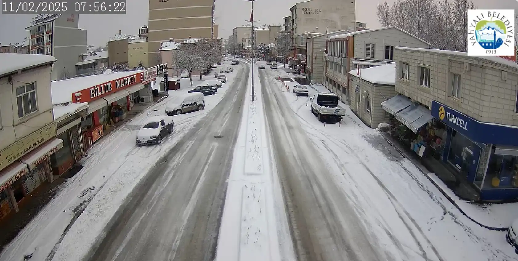 Kayseri'de kar yağışı yüzünü bir kez daha gösterdi: Talas, Hacılar, Melikgazi, Kocasinan işte kameralara yansıyanlar….