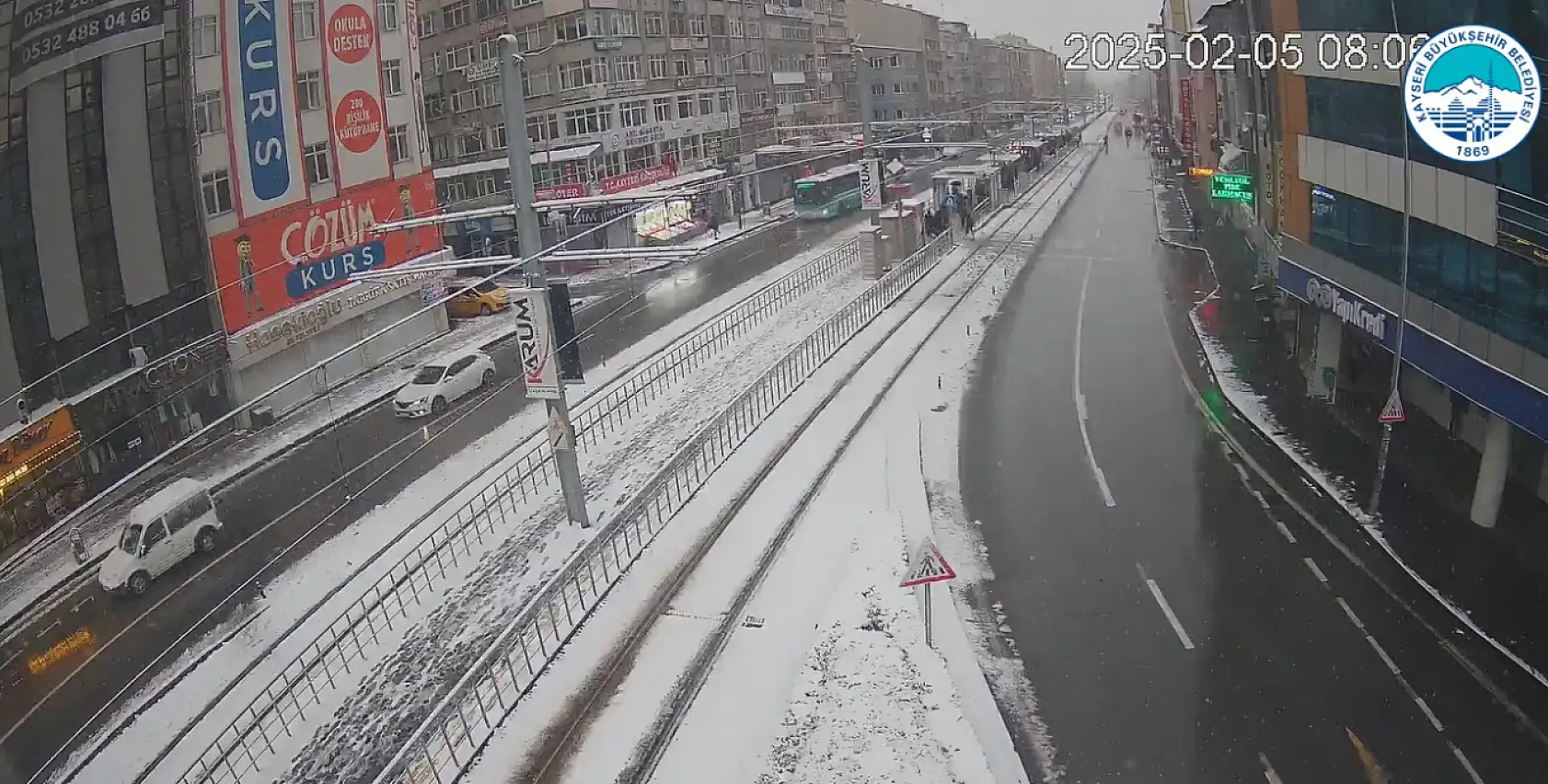 Kayseri beyaz örtüye büründü: İşte kameralara yansıyanlar…