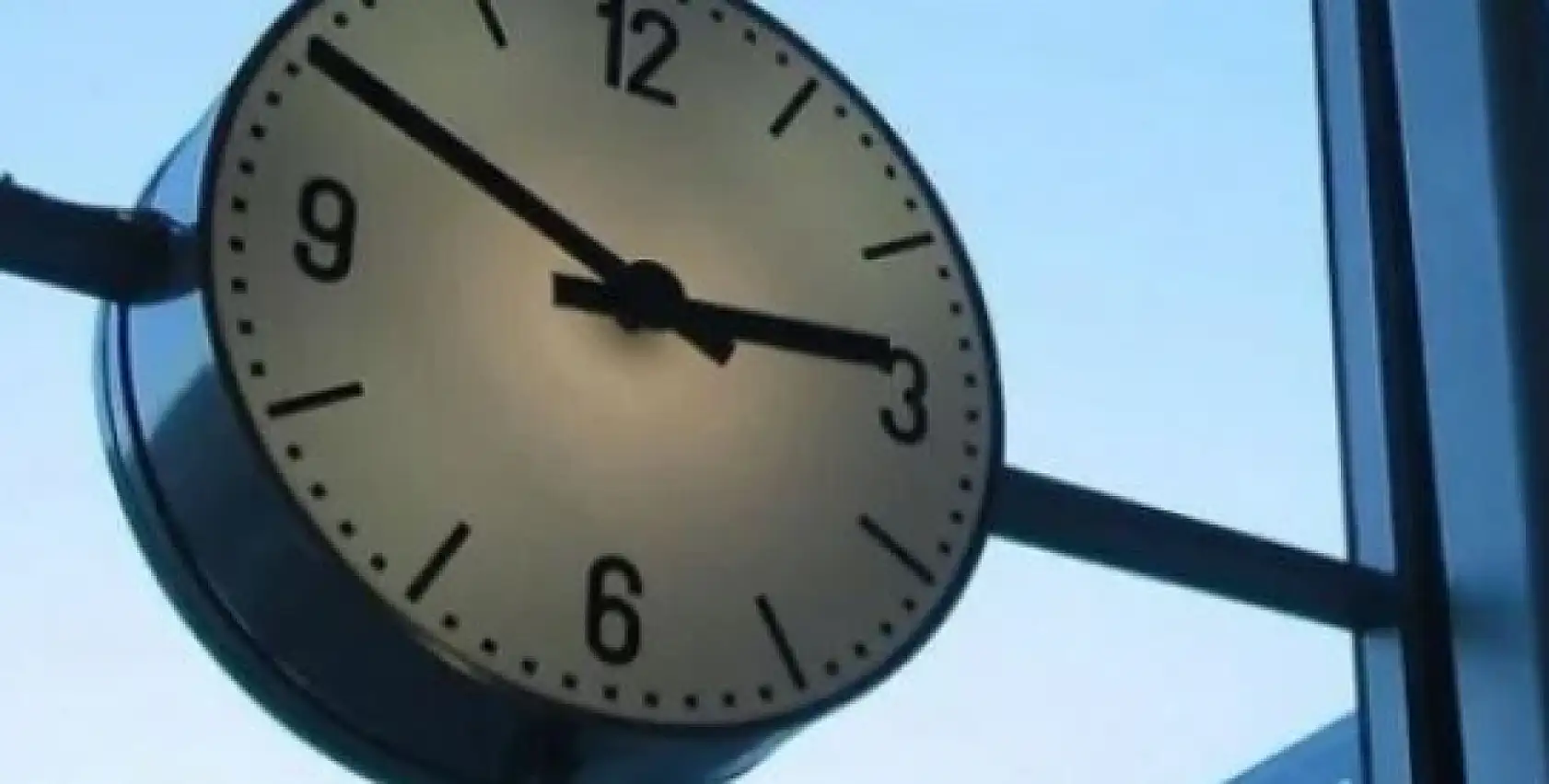 Saatler yarın bir saat geri alınacak!