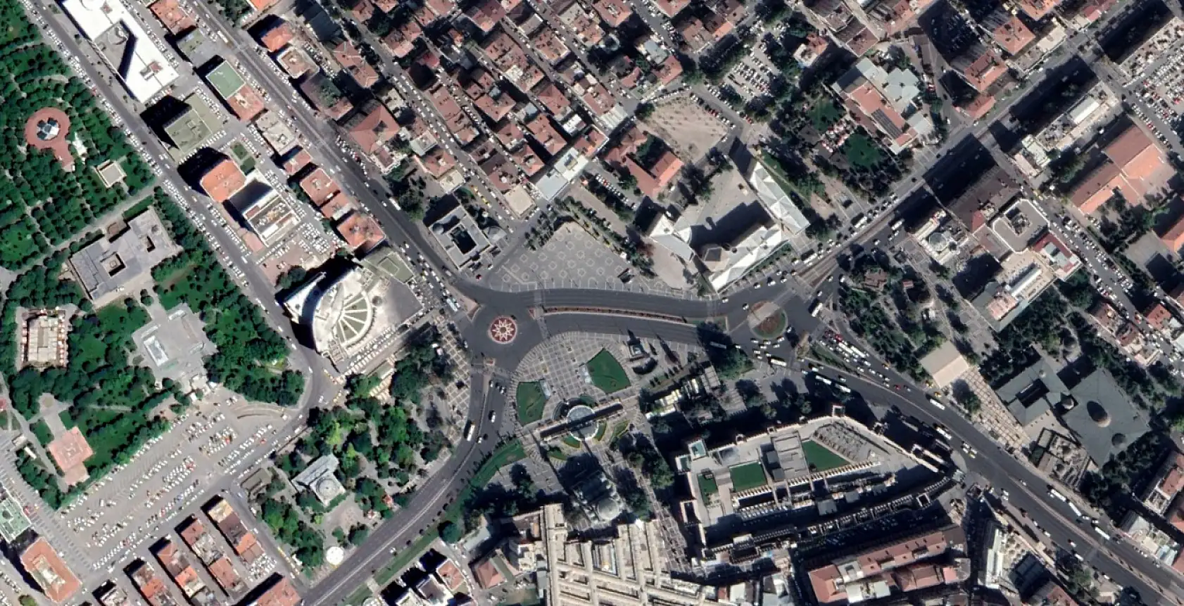 Kayseri Cumhuriyet Meydanı 2025'te nasıl görünecek? 2005'ten 2025'e…