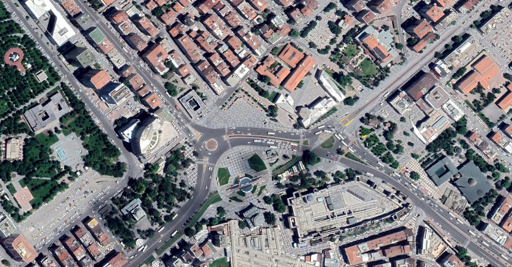 Kayseri Cumhuriyet Meydanı 2025'te nasıl görünecek? 2005'ten 2025'e…