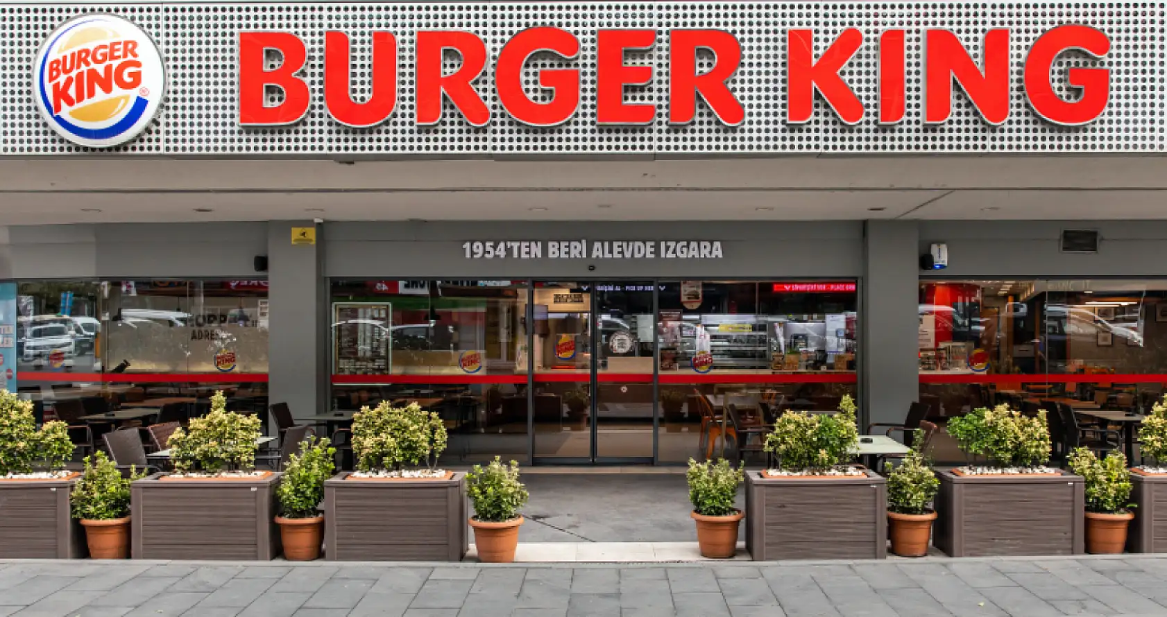 Burger King Türkiye'de İsmini Değiştirdi! Yeni İsimle Neler Değişti?