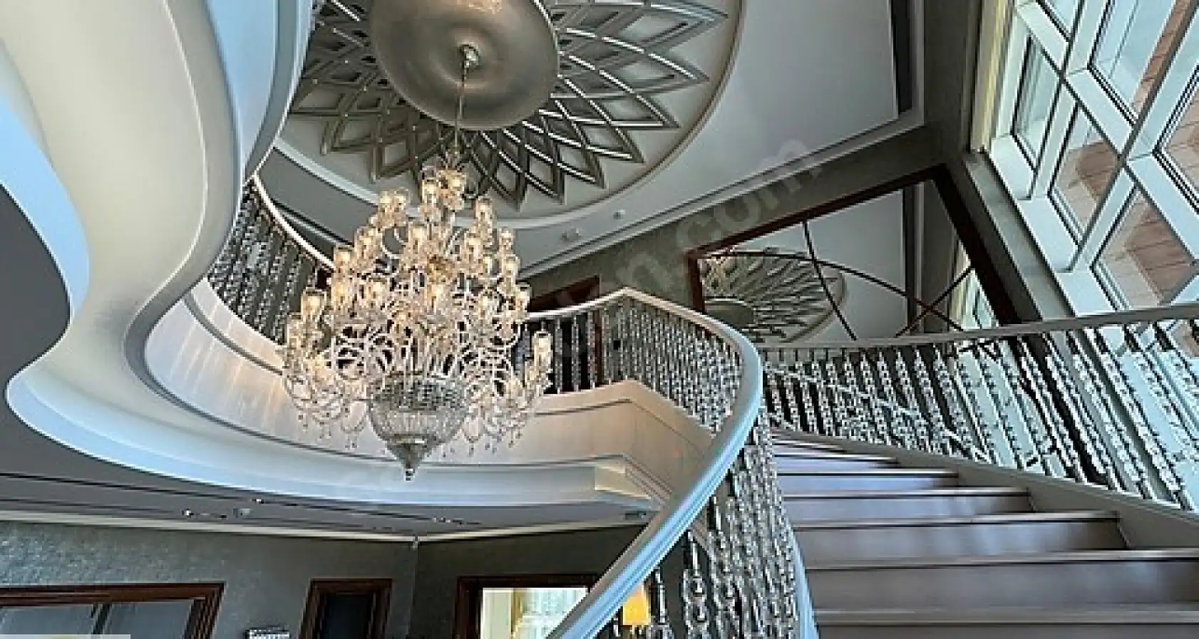 Kayseri'de Kral ve Kraliçe'nin malikhanesi satışa çıktı – Kayseri'nin en pahalı evi!