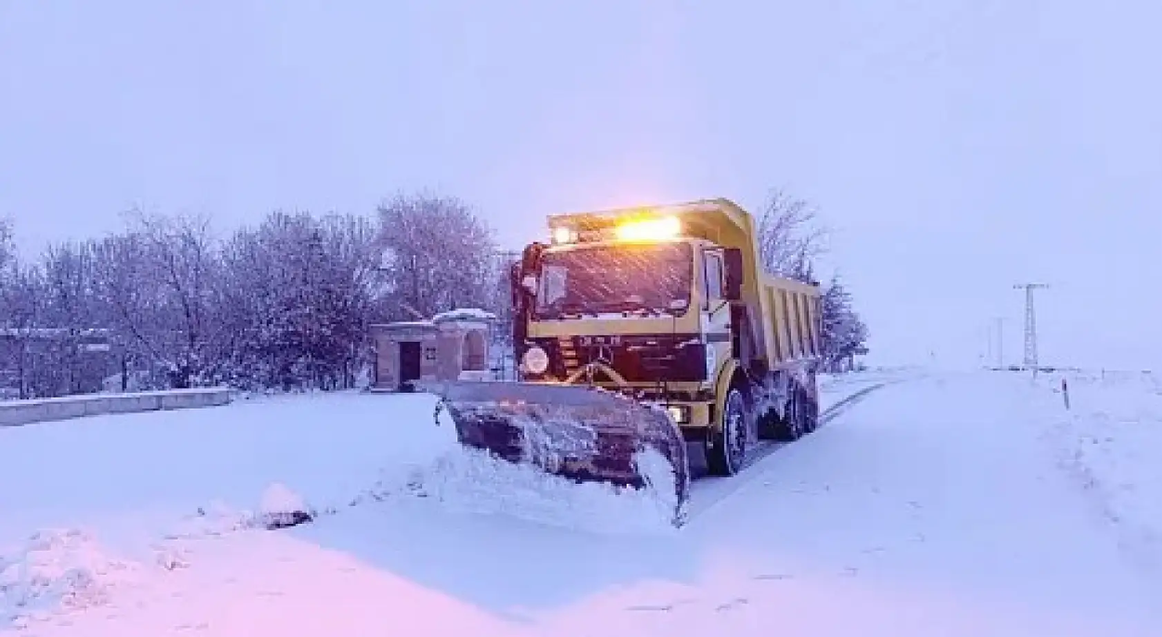Kayseri'de karla mücadele sürüyor! - İşte kısa kısa haberler...