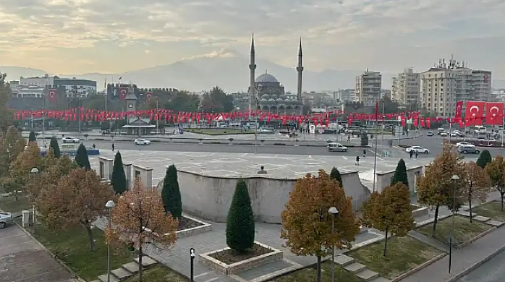 Kayseri haftaya onların yokluğunu hissederek başladı - Vefat haberleri, Kayseri'den listeye giren vergi yüzsüzleri ve daha fazlası.... İşte şehirden kısa kısa haberler!