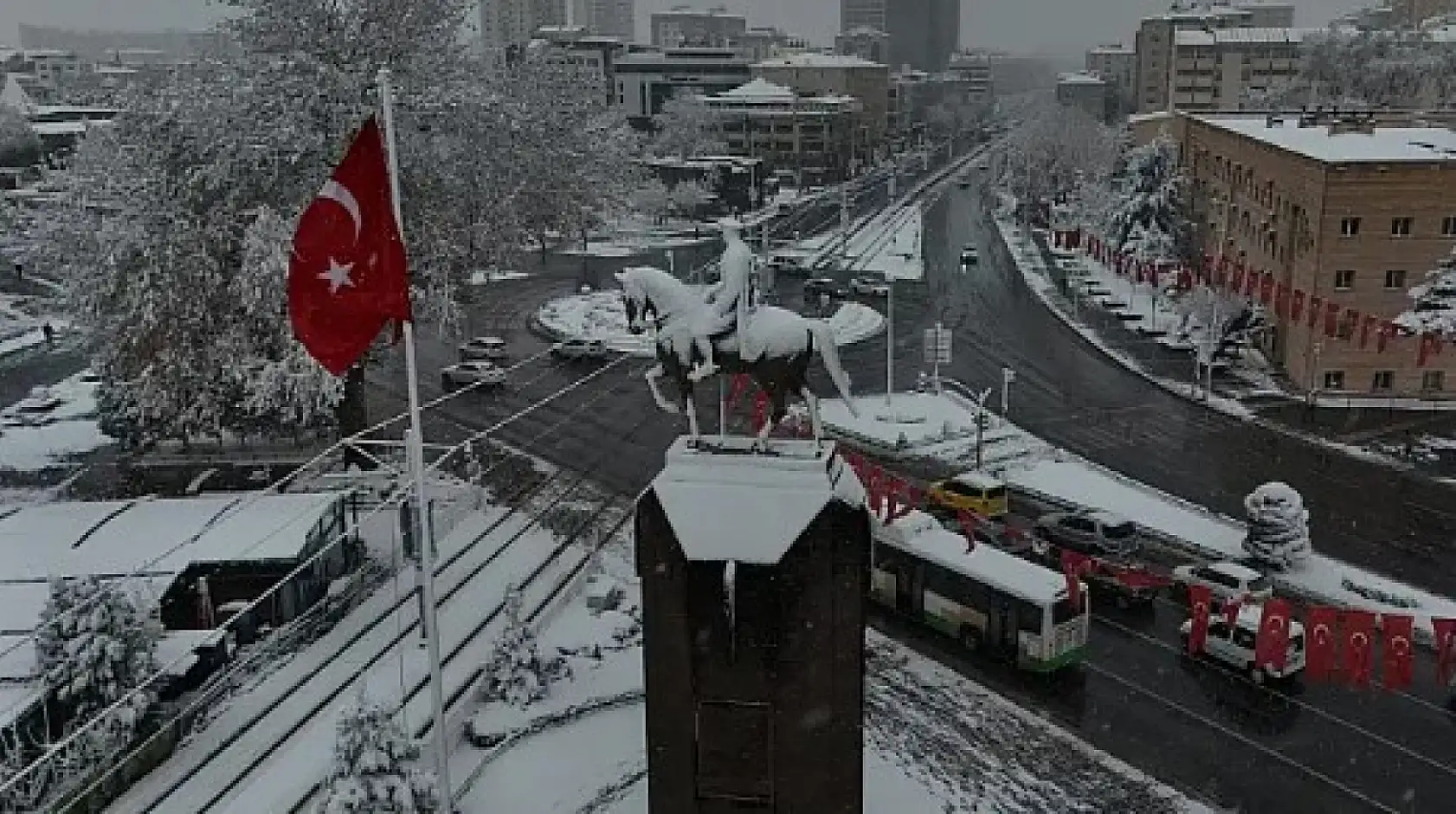 Kayseri'nin gündemi kara kış! - Kayseri'den kısa kısa haberler...