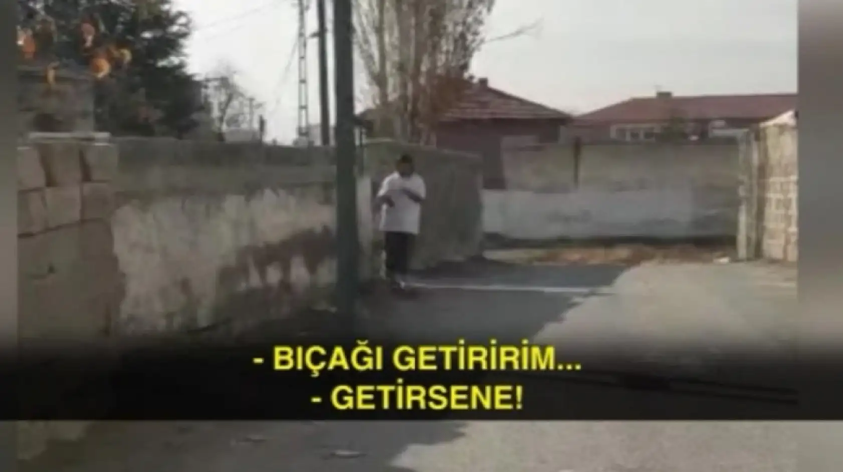 Kayseri'de bir aile mahallelinin kâbusu oldu: Geleni geçeni taşlıyorlar!