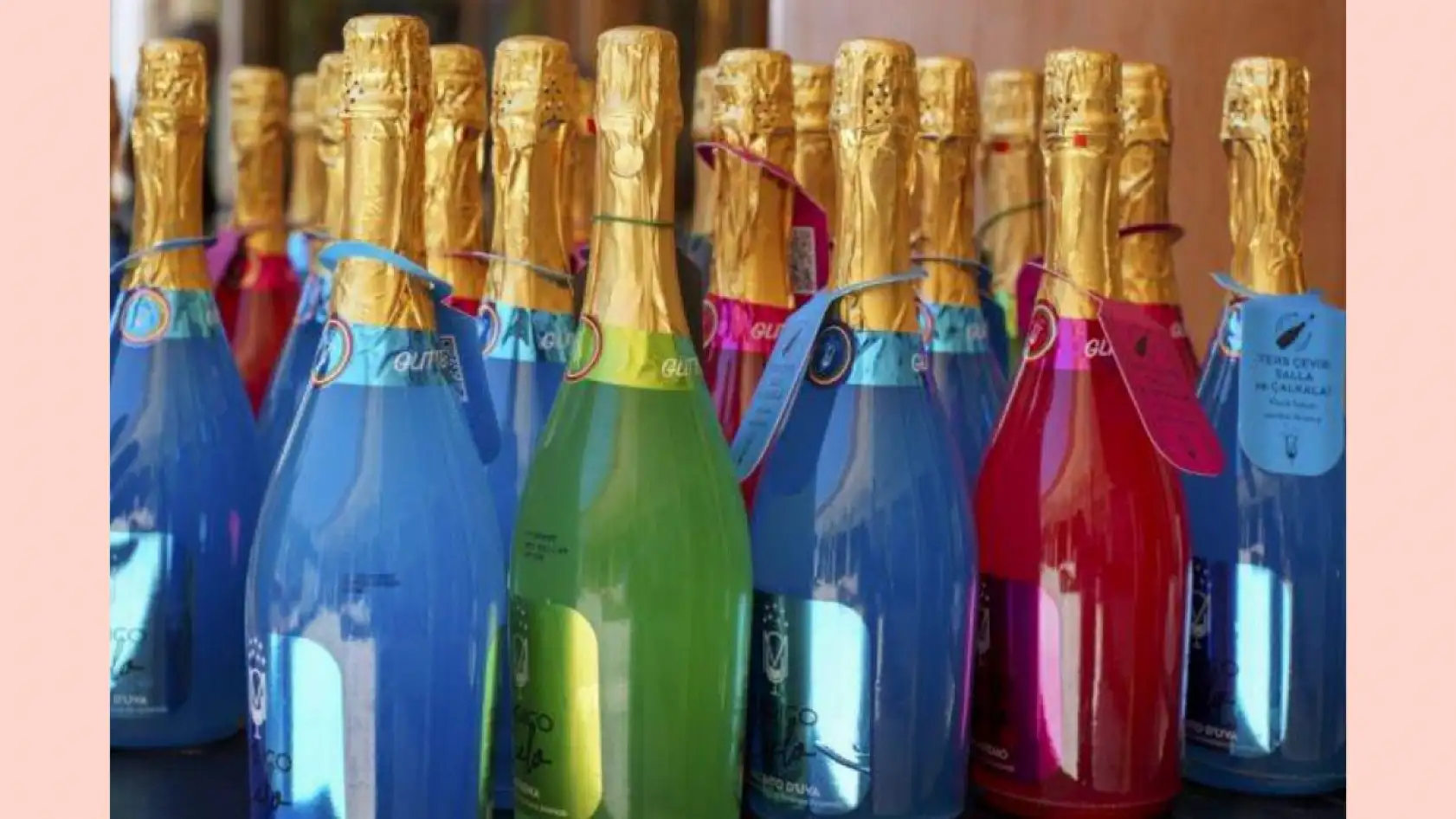 Kayseri'de yeni yıl modası: Pırıltılı içecekler