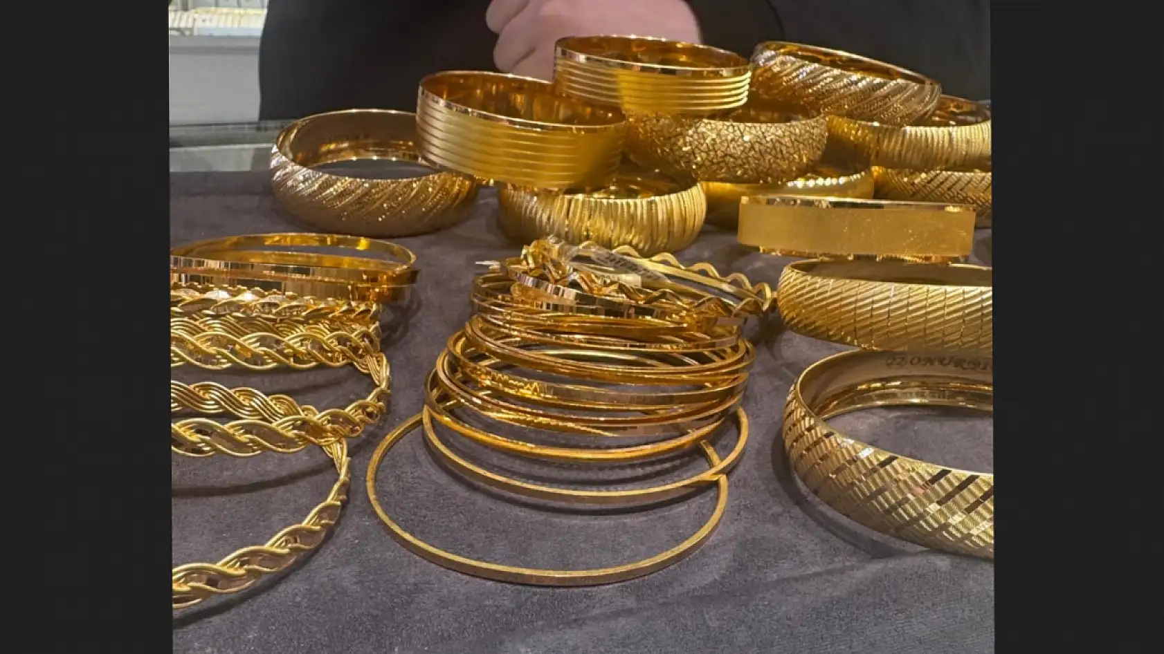 Kayseri'de altın rüzgârı: İşte en çok tercih edilen ziynetler ve güncel fiyatlar!