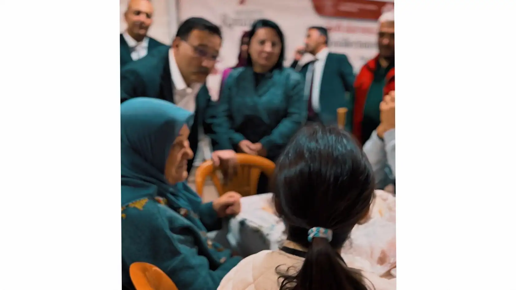 İftar çadırında vatandaşlarla buluşan Vali Çiçek kime söz verdi?