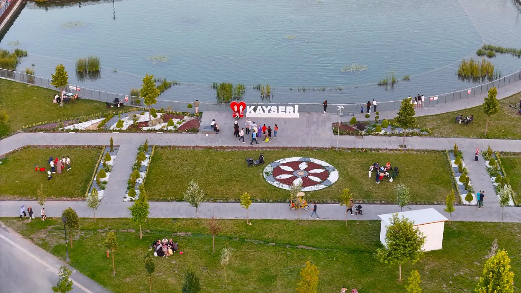 Kayserilinin sosyal tercihi ''Millet Bahçesi'' oldu!