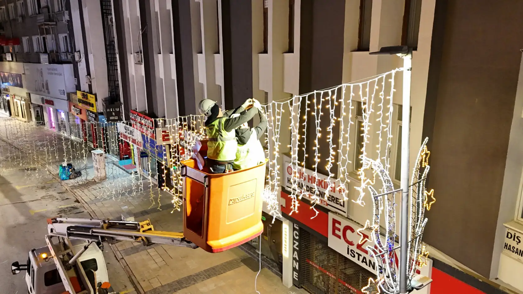 Millet Caddesi'nde renkli dönüşüm