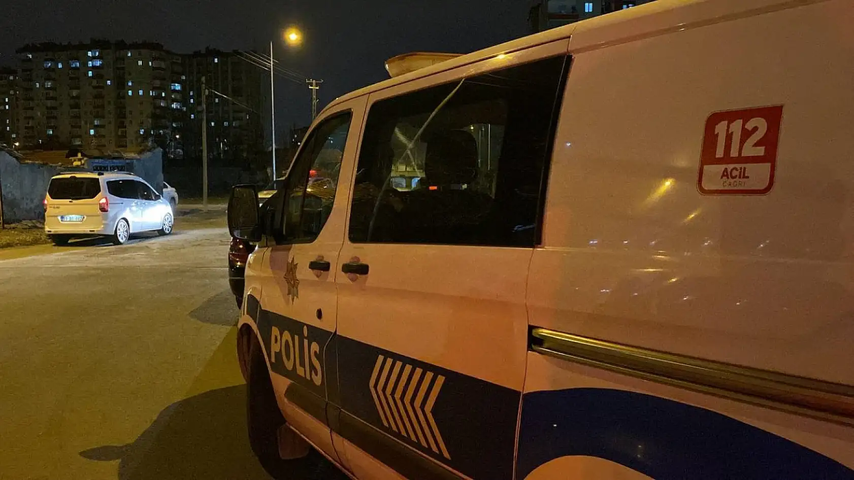 Tabanca Ateş Aldı - Yaralılar Var!