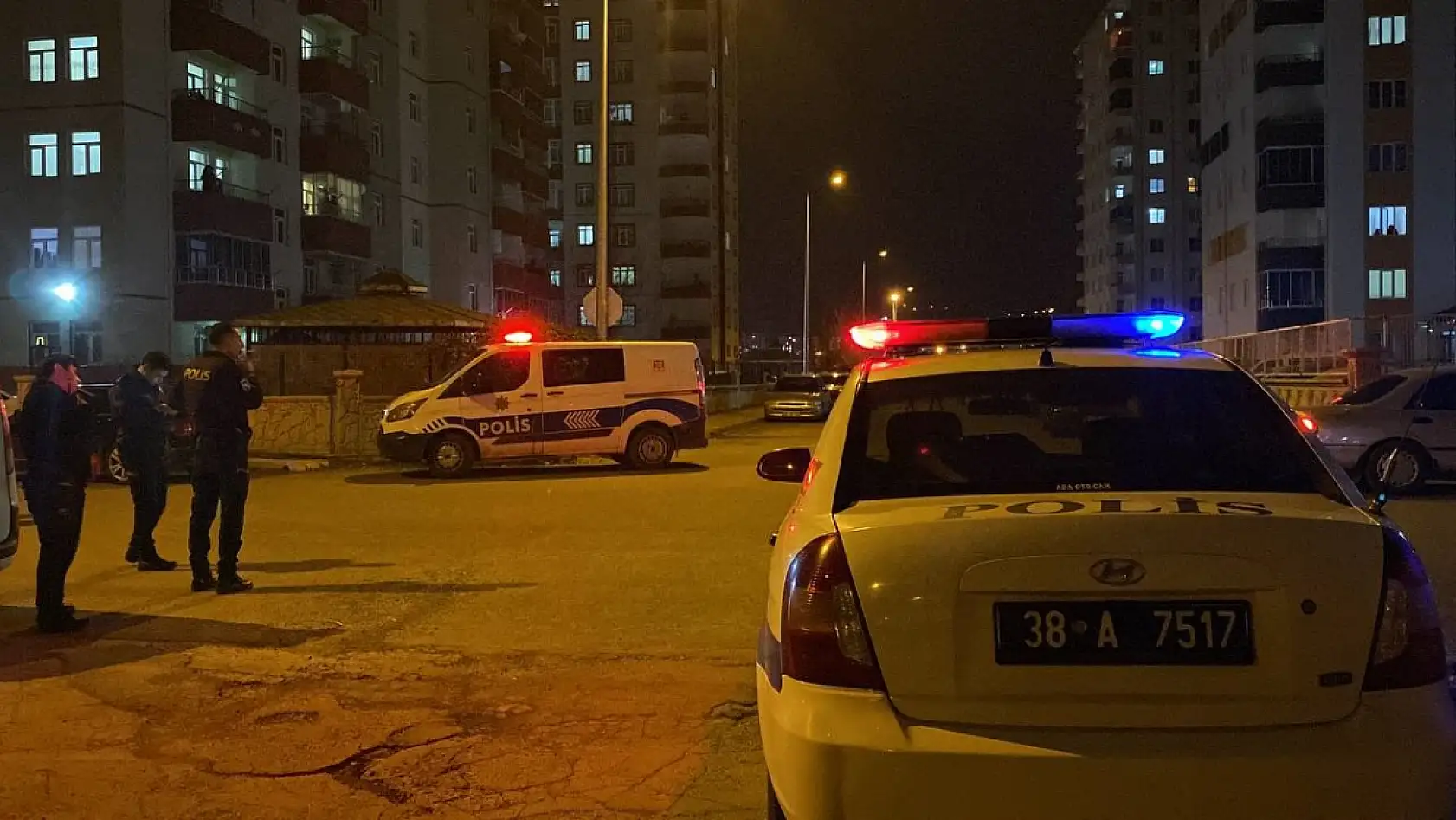 Tabanca Ateş Aldı - Yaralılar Var!