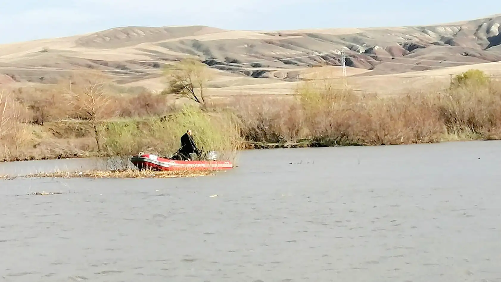 Kayseri'de çalışmalar başladı - Kızılırmak Nehri'ne düşen genç hala aranıyor!