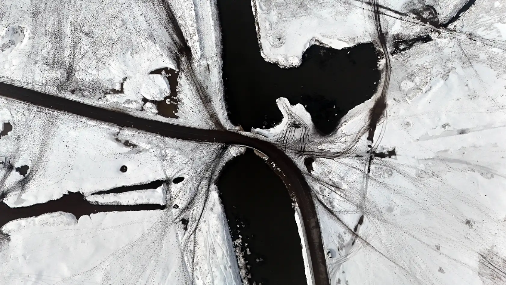 Kayseri'de bu yer yazın safari - Kışın buz pisti: İşte o görüntüler!