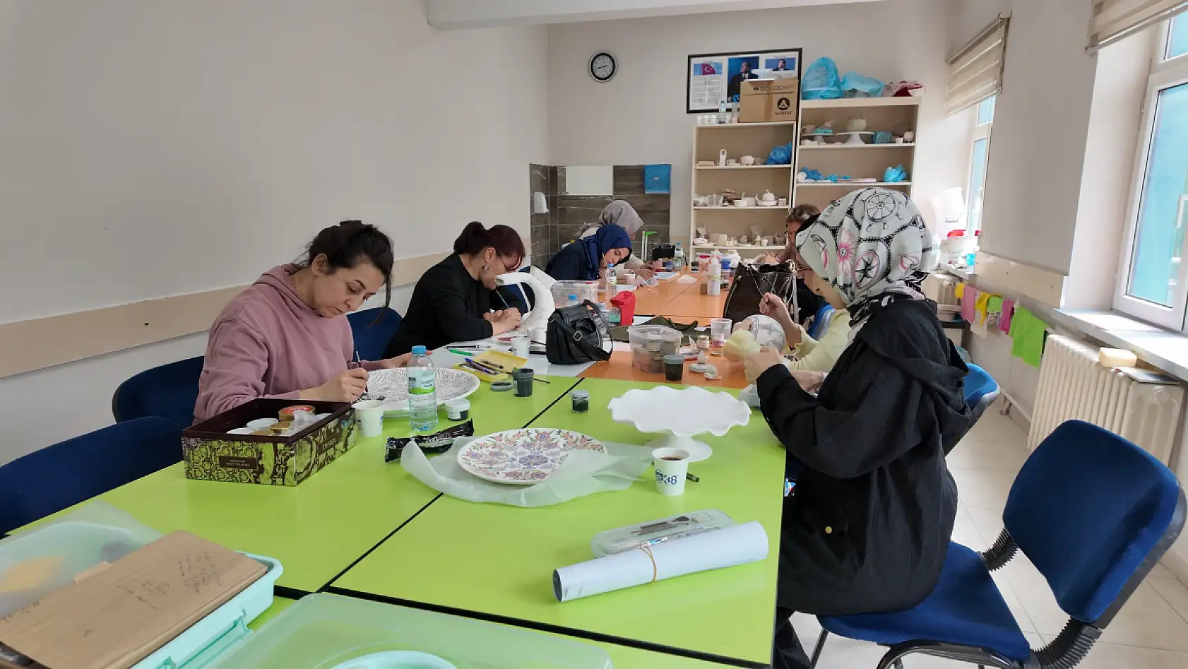KAYMEK'te çini sanatı yeniden hayat buluyor