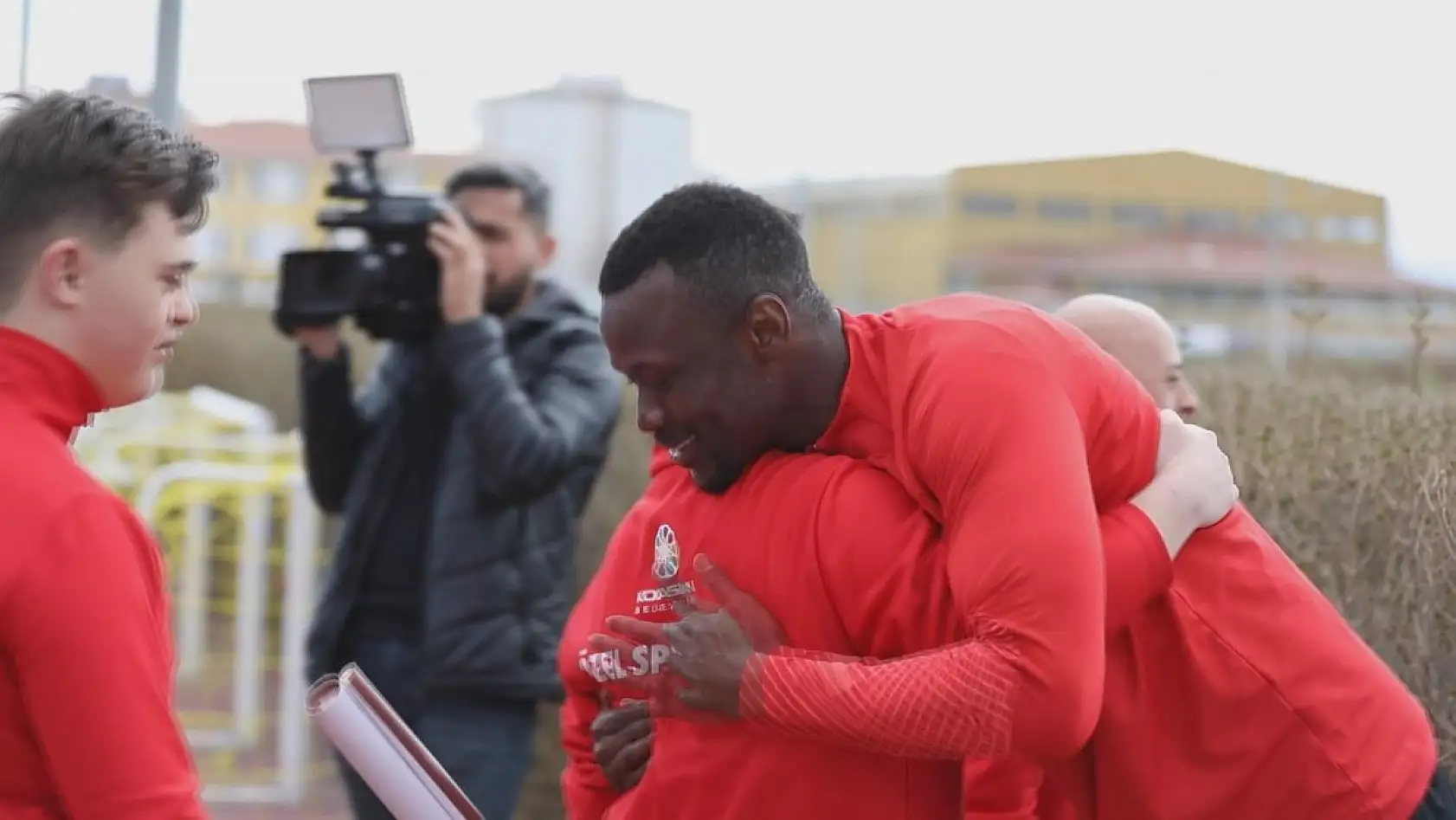 Kayserispor'dan anlamlı ağırlama