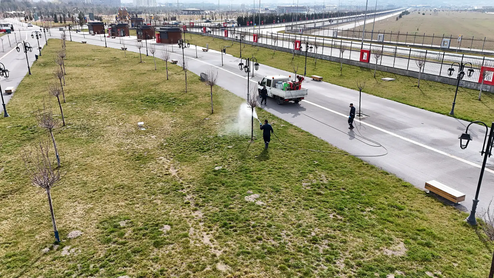 Kayseri'de yeşil alanlar için kapsamlı ilaçlama başladı