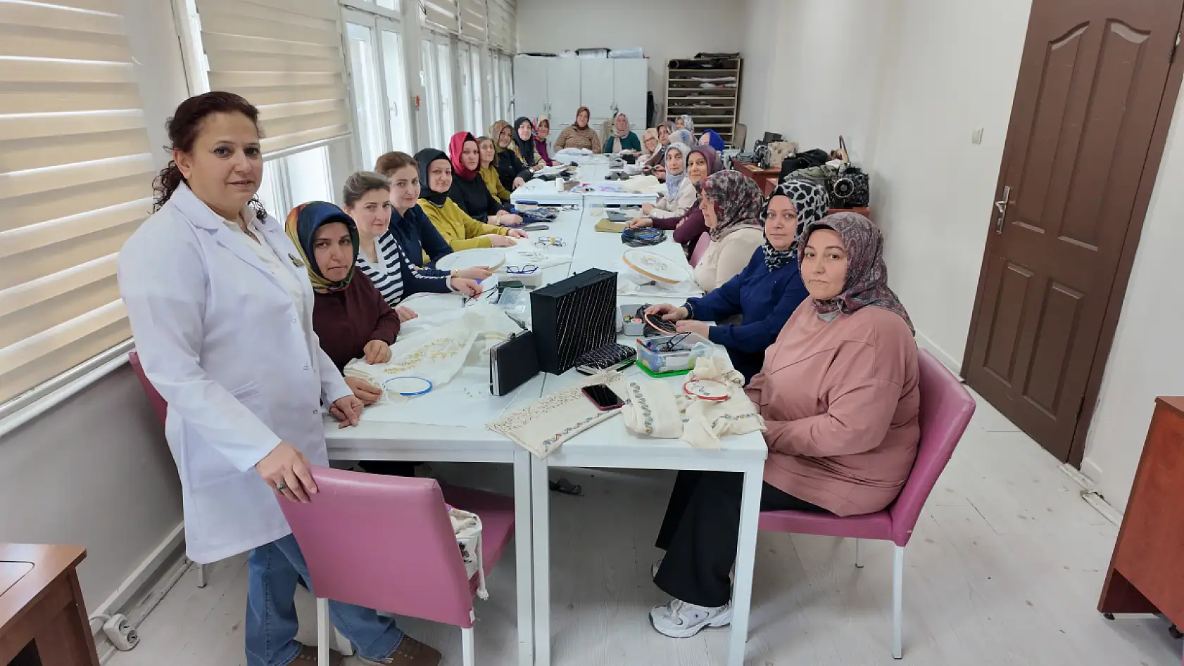 Kayseri'de unutulan sanat yeniden moda oldu! Hem öğreniyorlar hem para kazanıyorlar