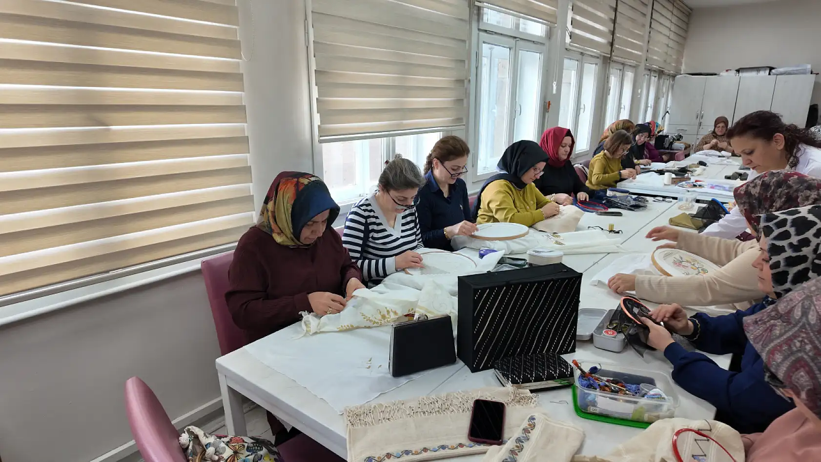 Kayseri'de unutulan sanat yeniden moda oldu! Hem öğreniyorlar hem para kazanıyorlar