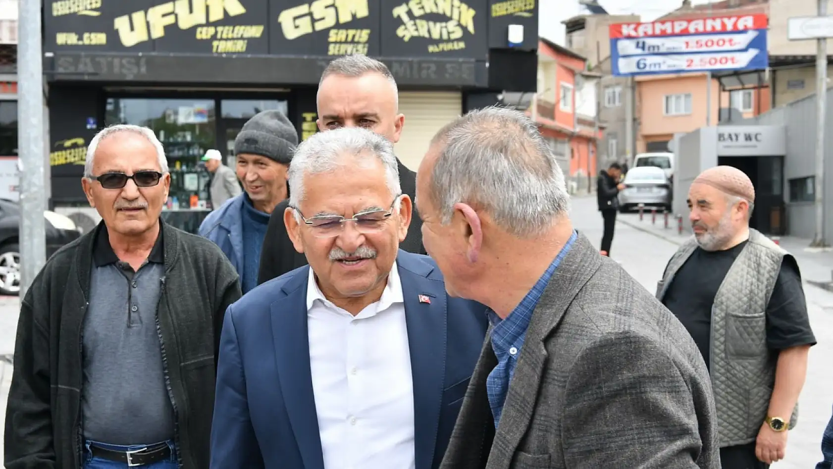 Büyükkılıç, baba ocağı Develi'de vatandaşla bayramlaştı