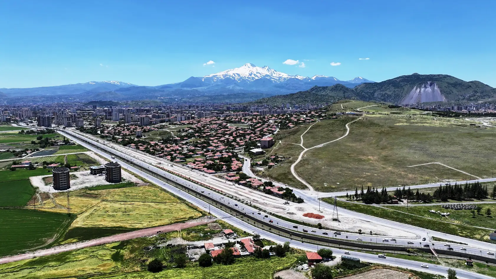 Kayseri'ye 2,5 kilometrelik yeşil yol düzenlemesi yapılıyor