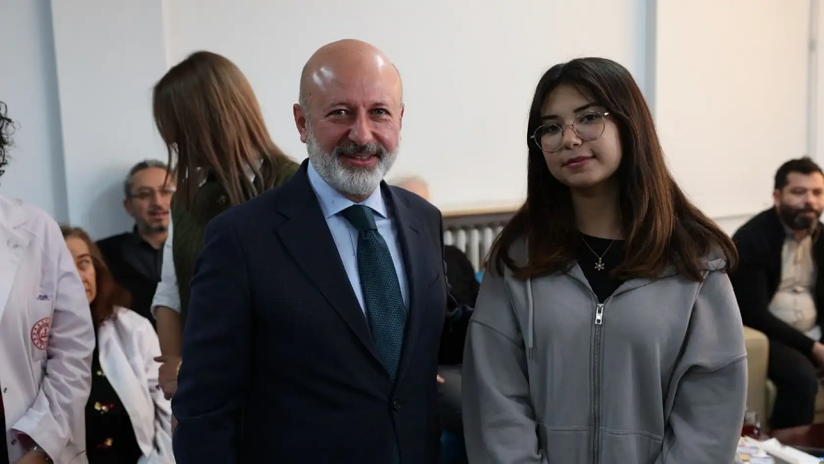 8 yıl sonra aynı karede: Kocasinan'da duygulandıran buluşma