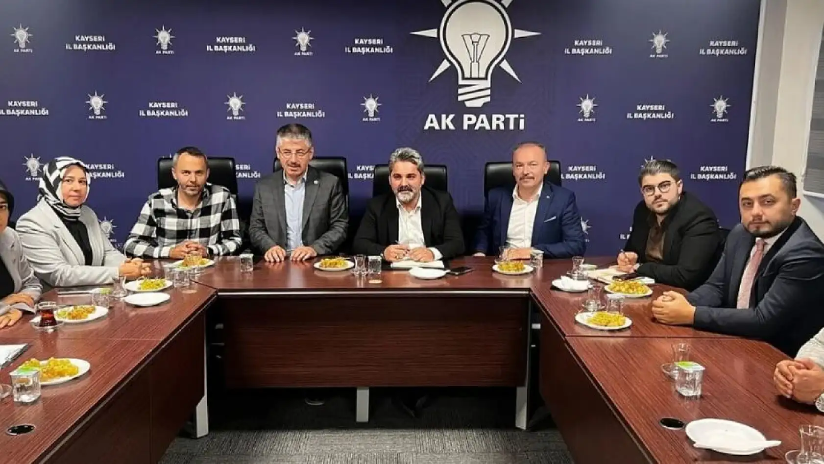 AK Parti Kayseri'de dikkat çeken değişiklikler! Bir bir görevden alınıyorlar!