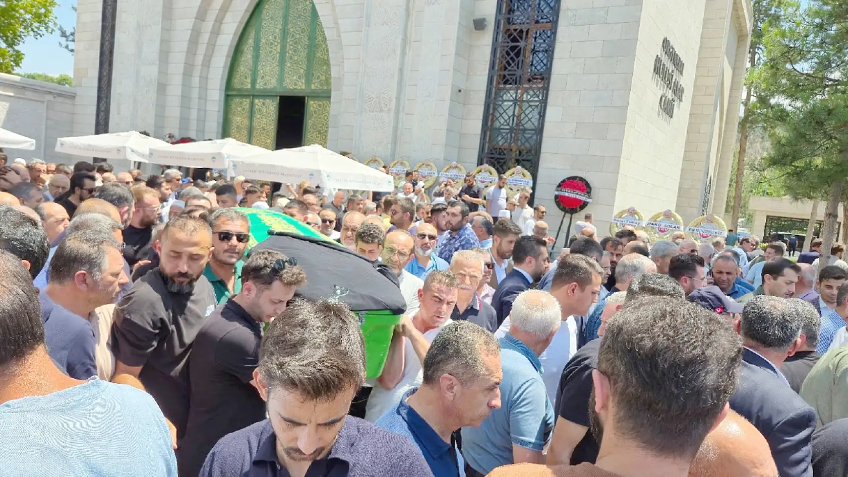 Spor camiasından yoğun katılım! Ayşe Özdemir dualarla uğurlandı