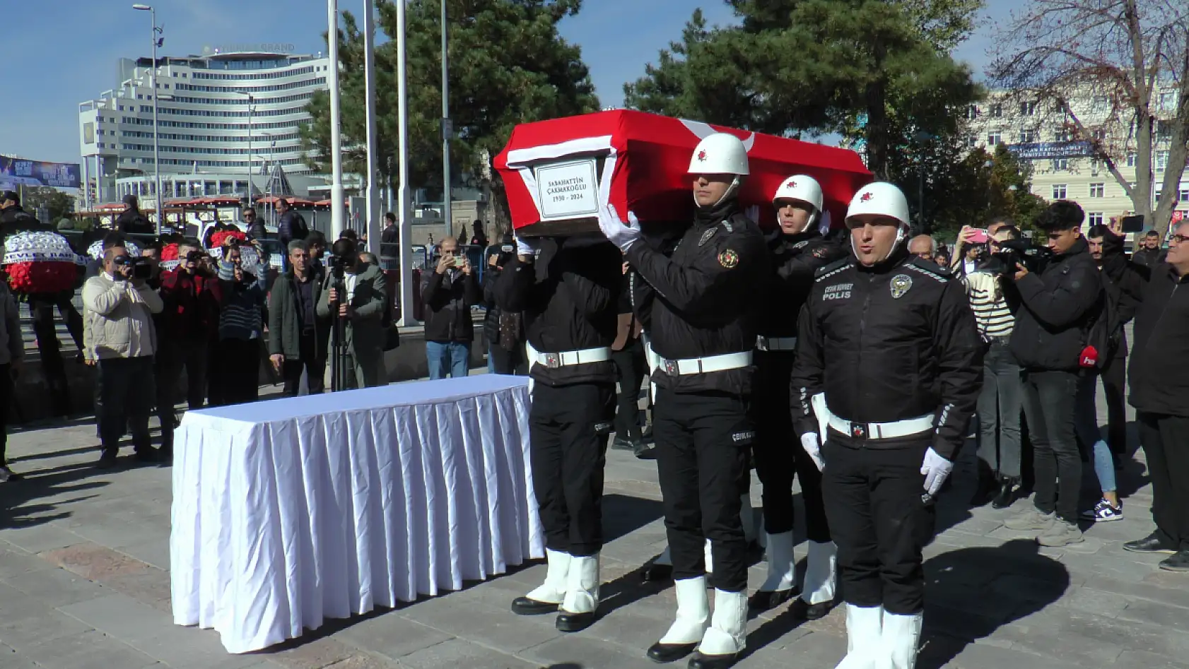 Çakmakoğlu Kayseri Valiliği'nden uğurlandı!